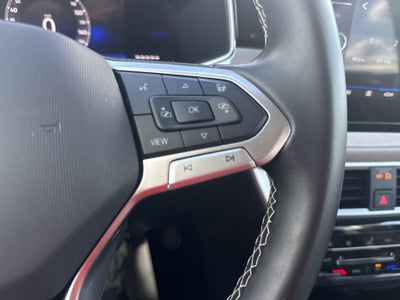 2025 Volkswagen Taos SE