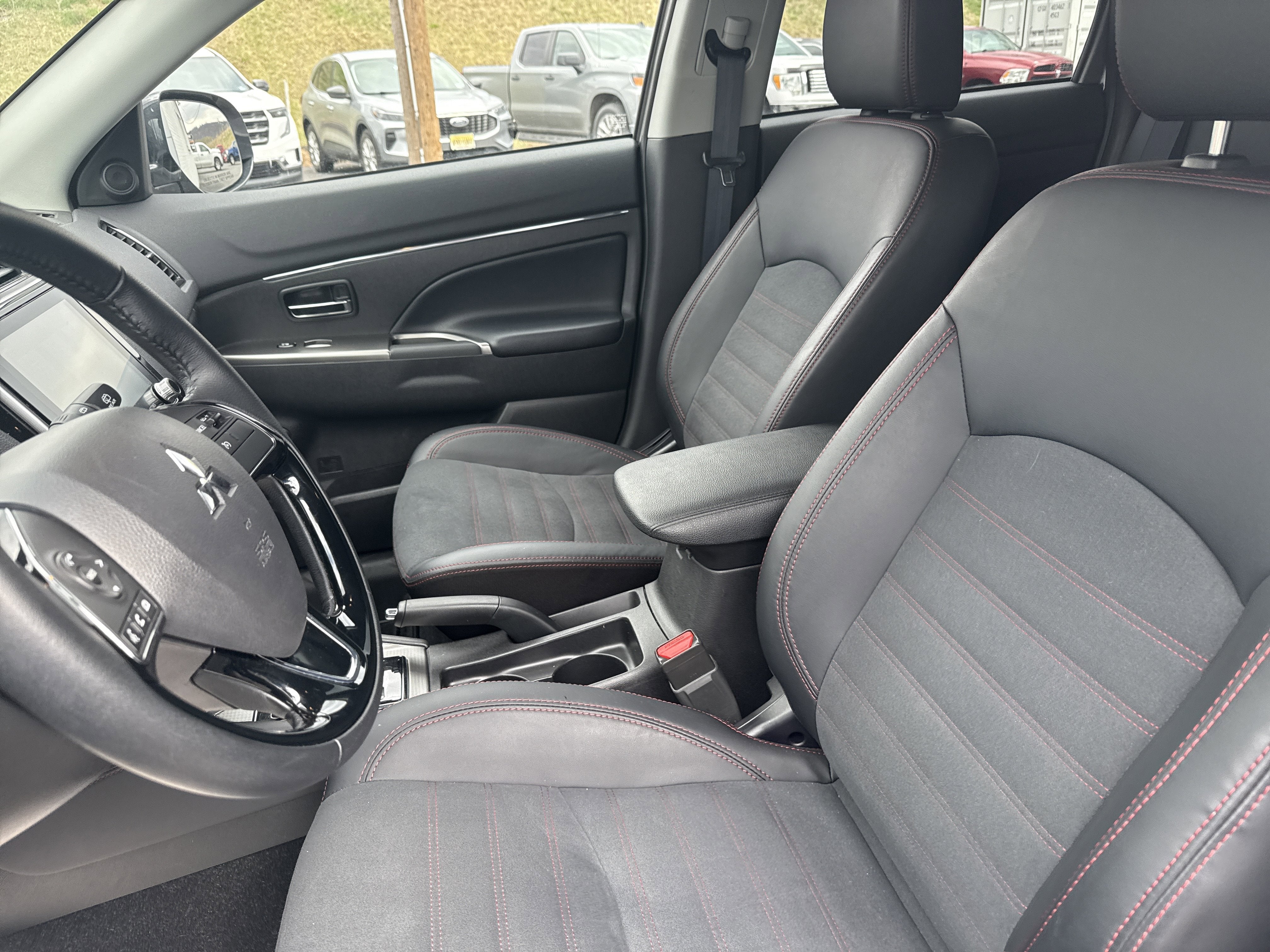 2025 Mitsubishi Outlander Sport S