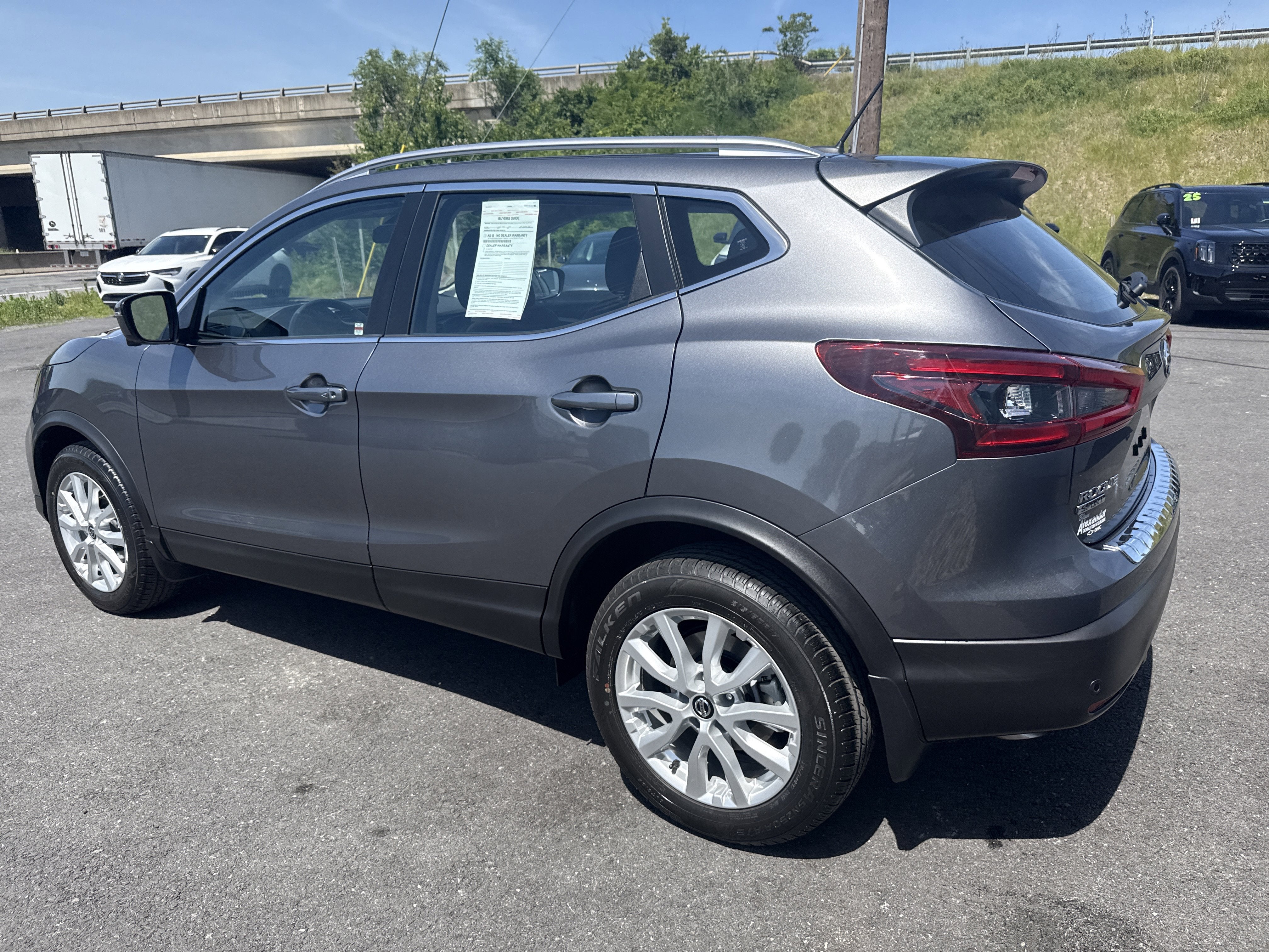 2022 Nissan Rogue Sport SV
