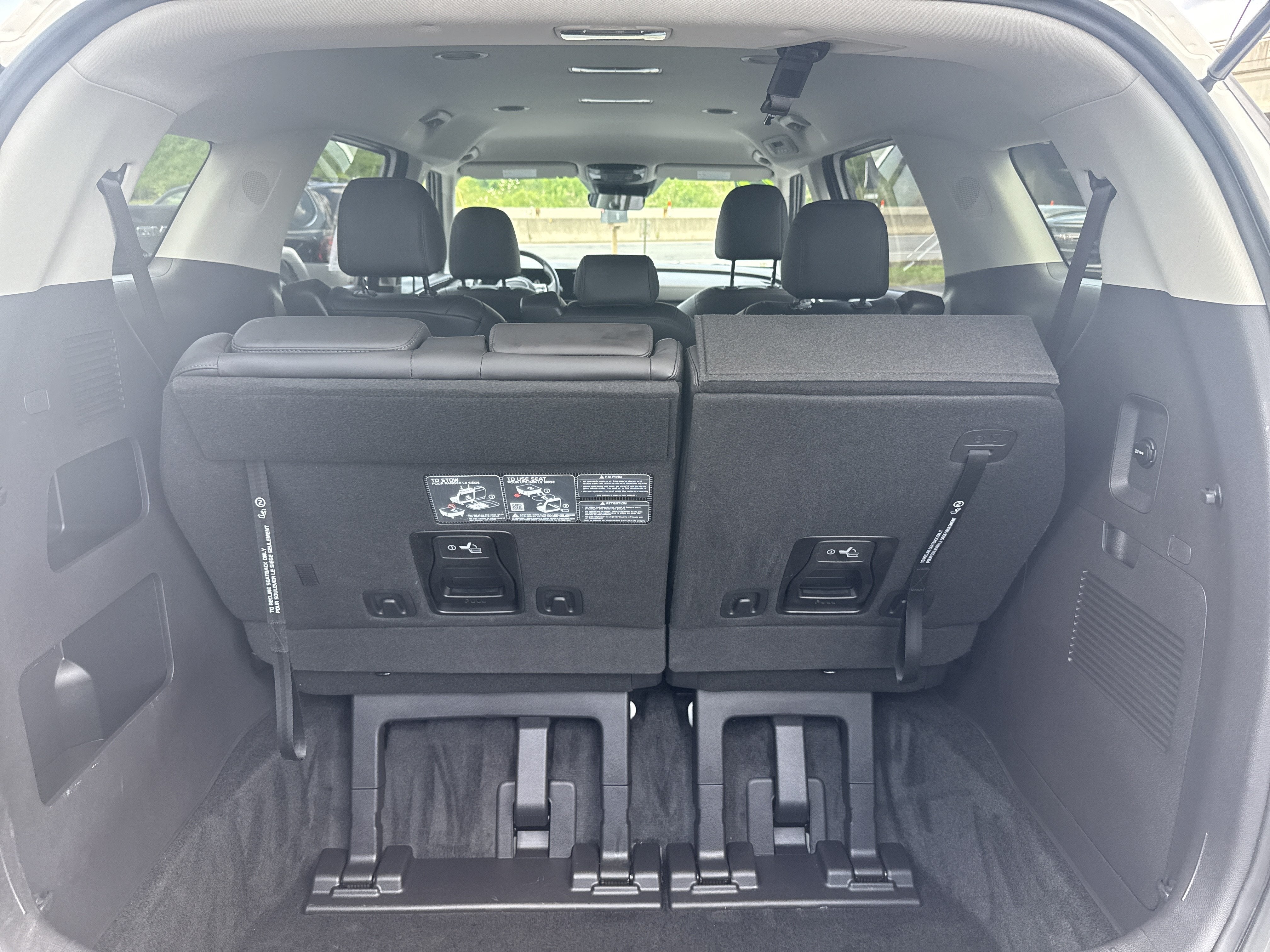 2025 Kia Carnival LXS
