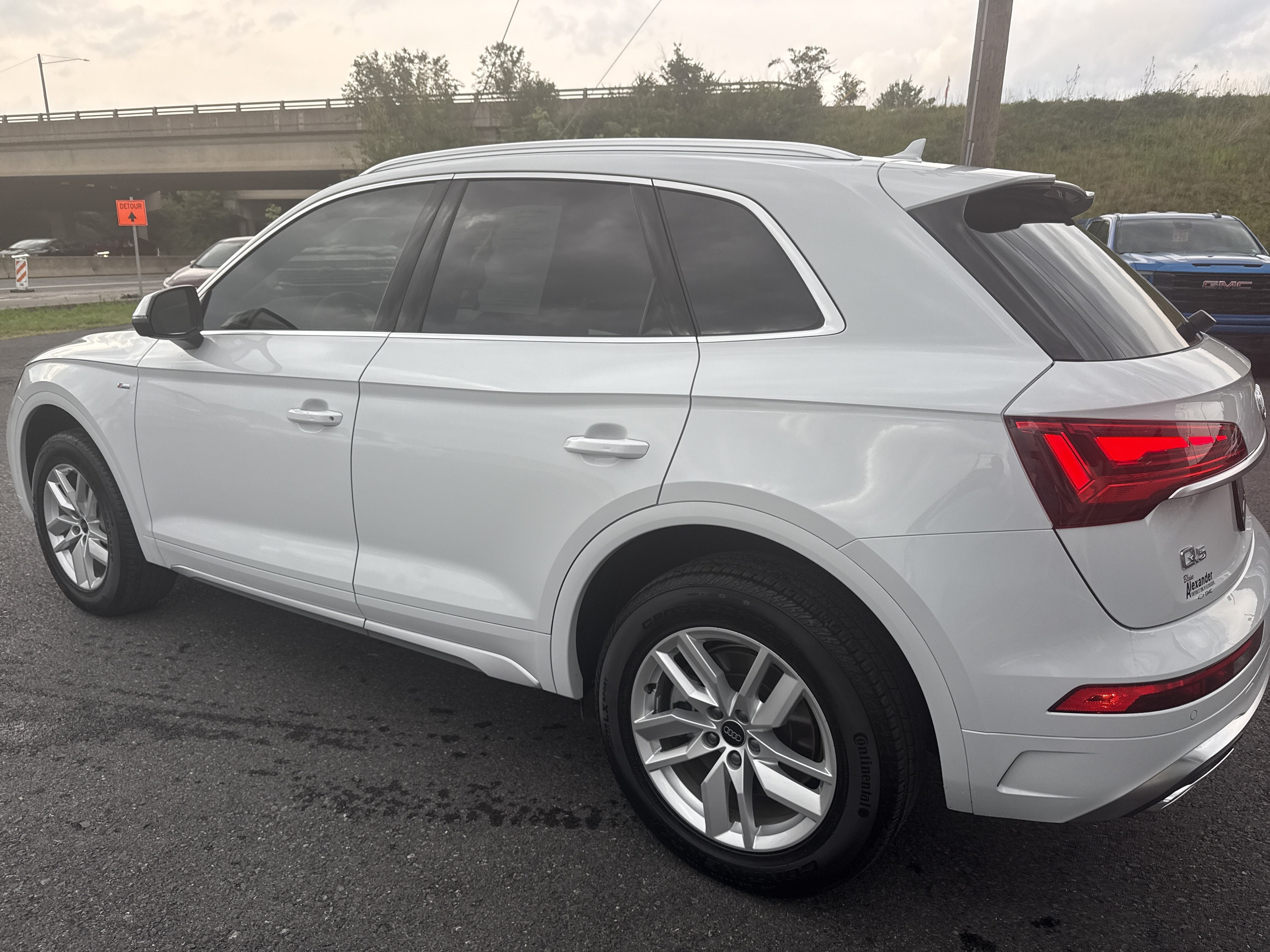2024 Audi Q5 S line Premium