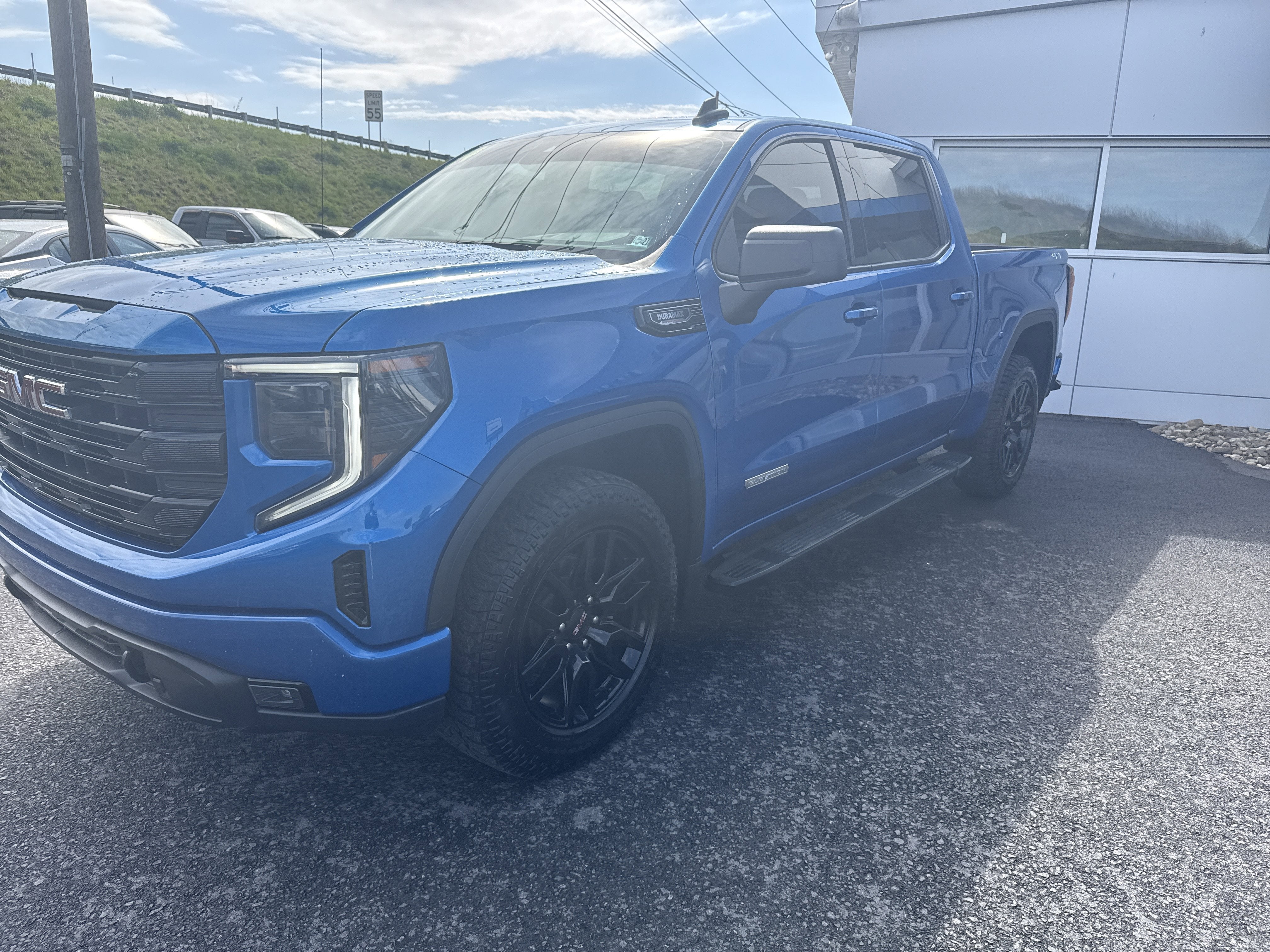 2024 GMC Sierra 1500 Elevation